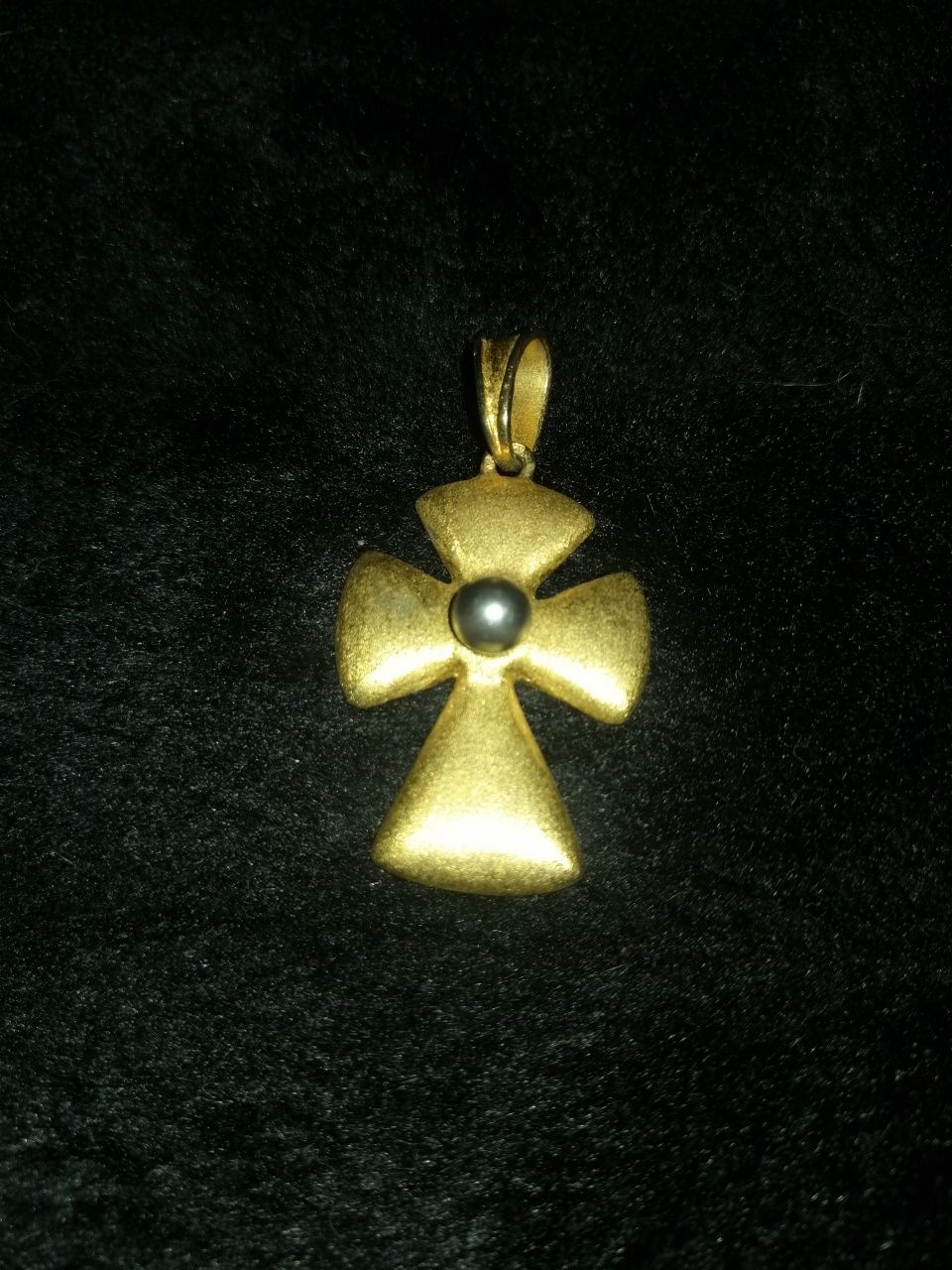 Cruz de prata dourada
