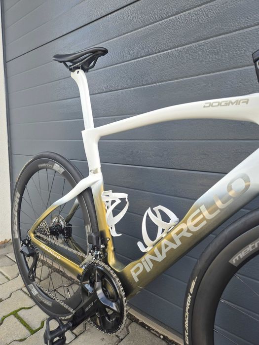 Piękny karbonowy rower szosowy Pinarello F- Dogma