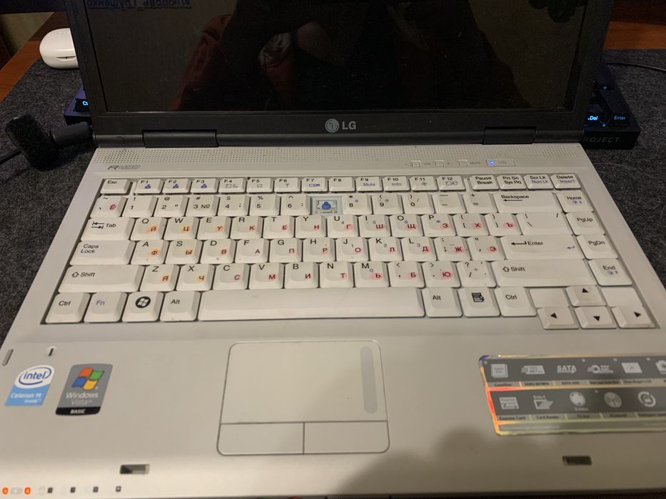 Ноутбук LG r400-5