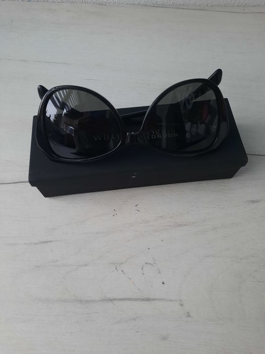 Сонцезахисні окуляри William Moris