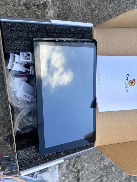 Автомагнітола CYCLONE