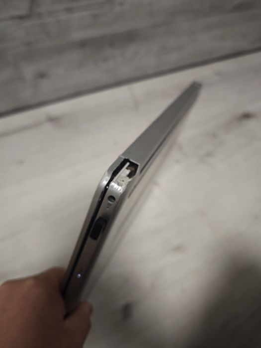 Ноутбук HP 17 Ryzen 3