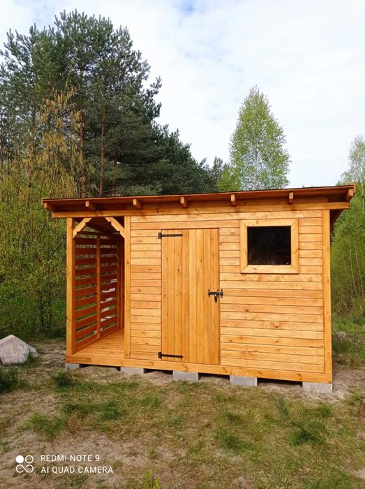 Domek  3 m na 1.5 m z drewutnią o wym. 1 m na 1.5 m-LISTOPAD ,GRUDZIEŃ