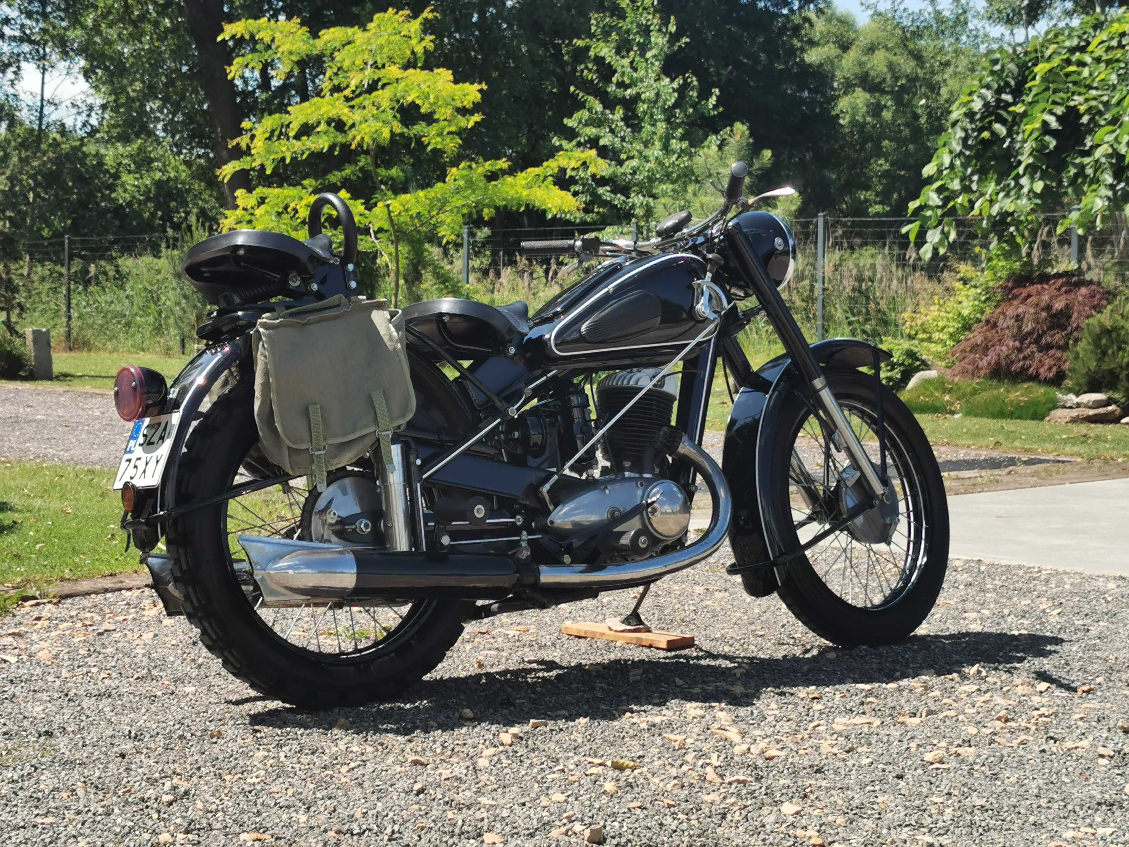 Motocykl radziecki IŻ 49