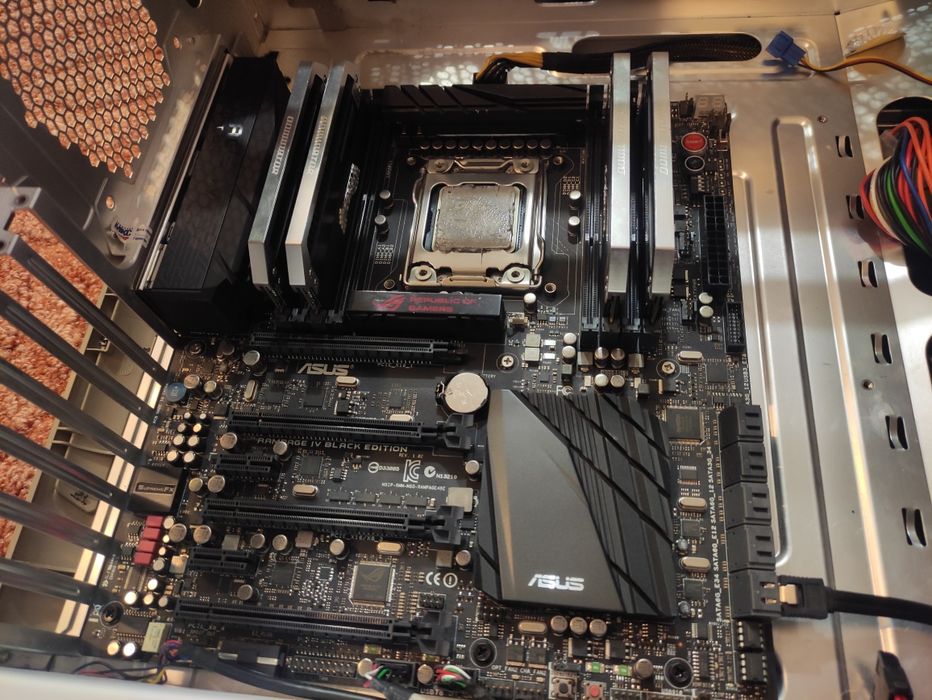 ASUS Rampage IV Black Edition x79+4960X+16g Corsair Dominator Platinum