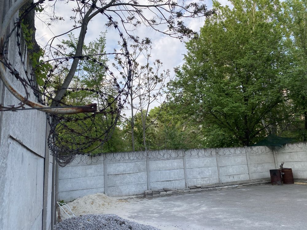 Колюча проволока з кріпленням 60м