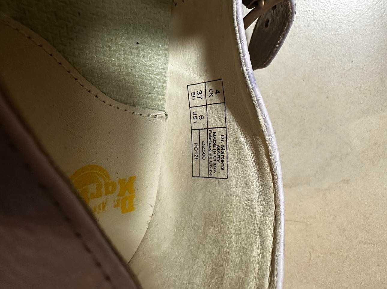 Dr. Martens. półbuty damskie