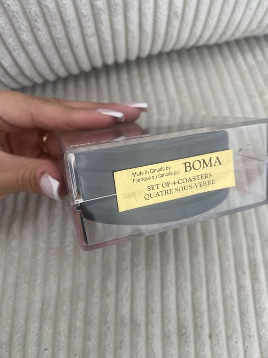 Podkładki w kształcie maski niedźwiedzia indyjskiego