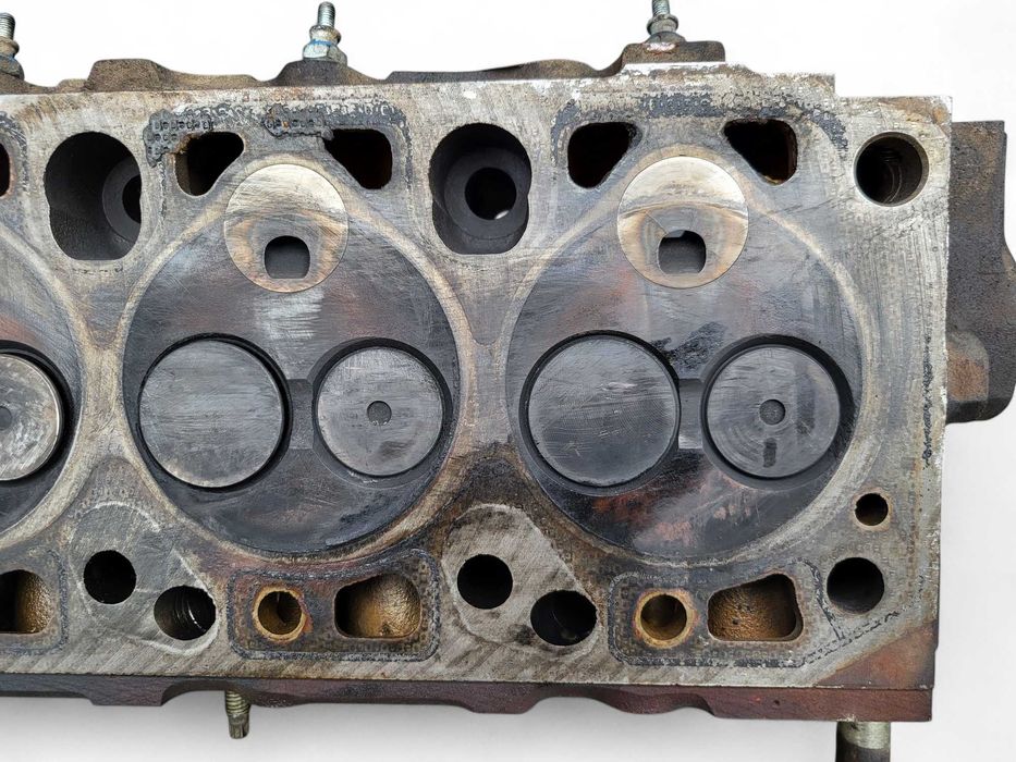ГБЦ головка блока Ford Escort Mondeo MK2 Orion 1.8 TD