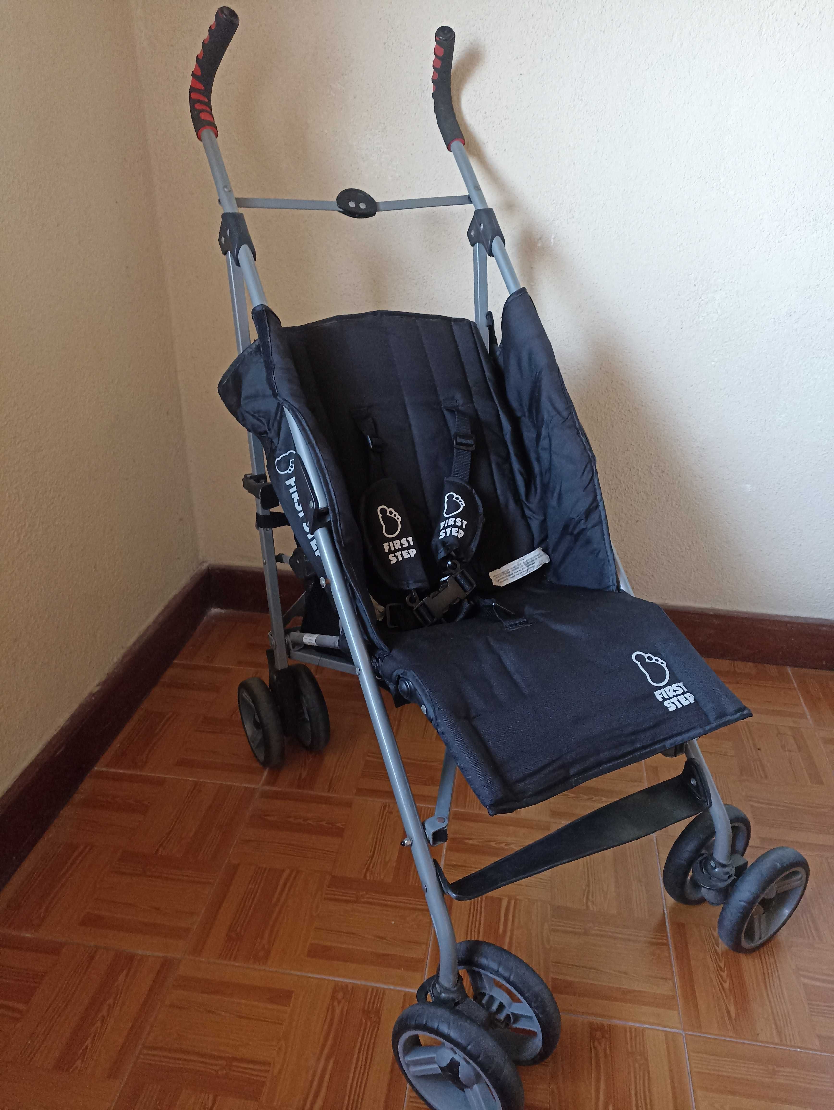 Carrinho de passeio bebé Marca First Steps
