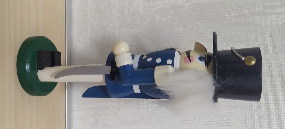 Щелкунчик (Лускунчик) деревянный из Європи