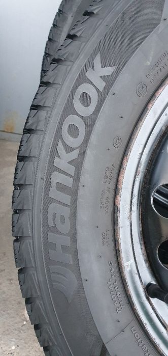 Зимняя резина на дисках 215/60 r16