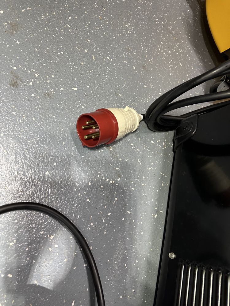 Плазморіз Stahlwerk CUT 100 P IGBT  плазморез