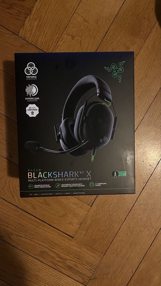 Konsola Xbox series x, słuchawki blackshark v2x
