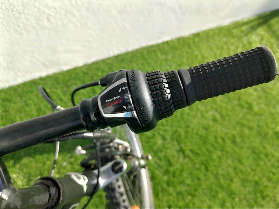 BICICLETA BTT RODA 20 com Shimano e suspensão