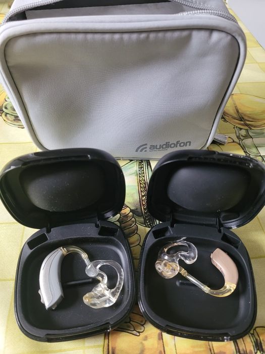 Dwa aparaty słuchowe Audiofon Widex