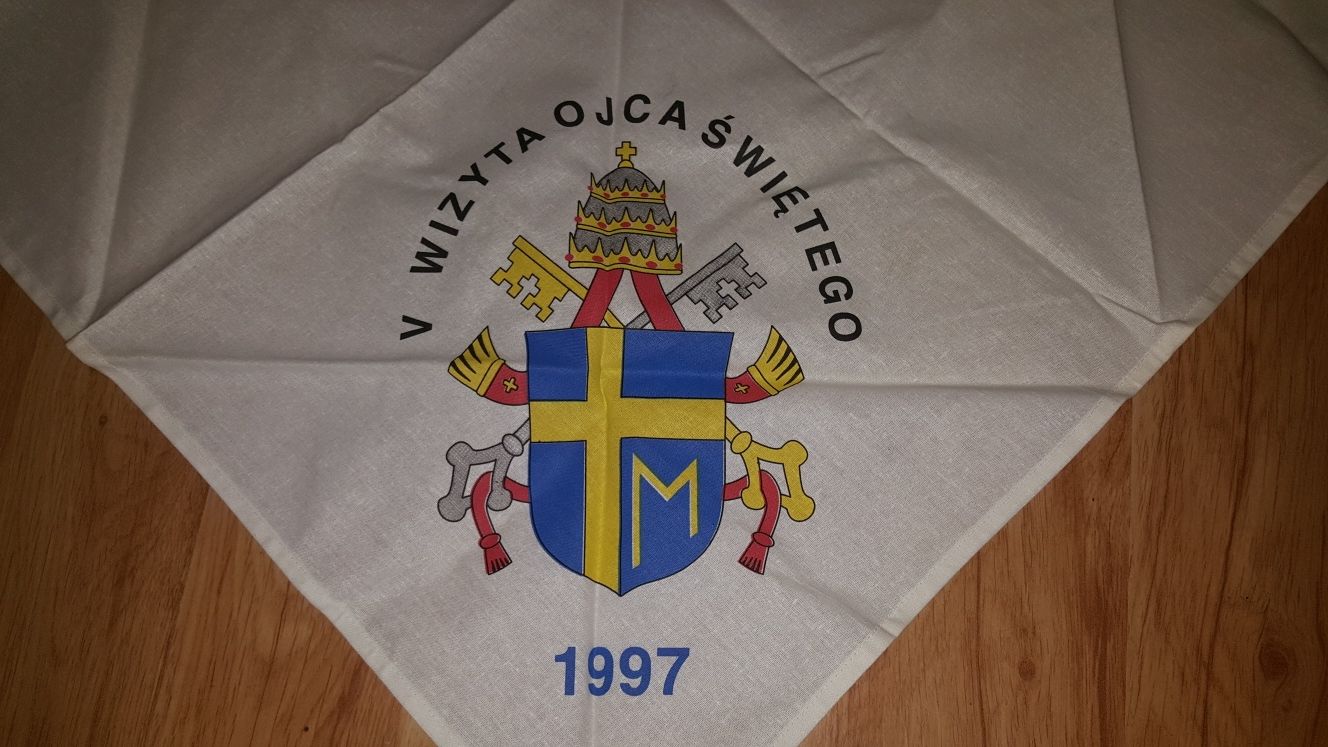 Stara chusta z wizyty Jana Pawła II w Polsce 1997