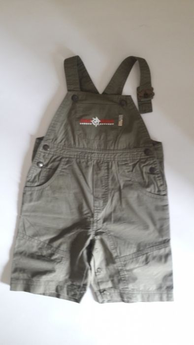 Petit Pirate idealne spodenki ogrodniczki cotton khaki r 18 m i 86