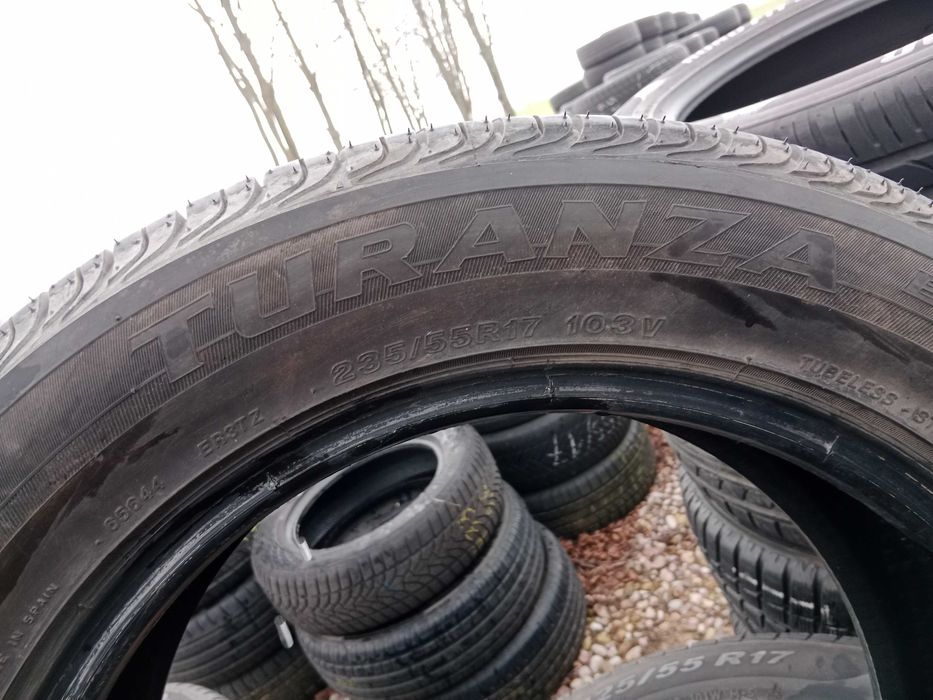 Opona używana 235/55R17 Bridgestone Turanza ER300 1szt.