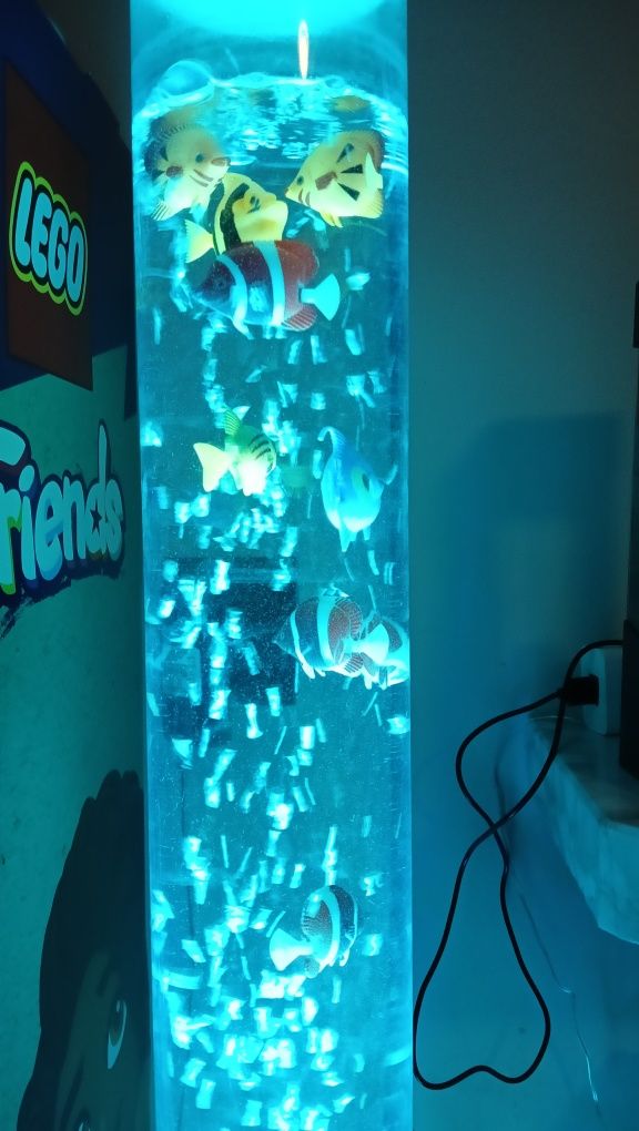 Lampa podłogowa kolumnowa rybki