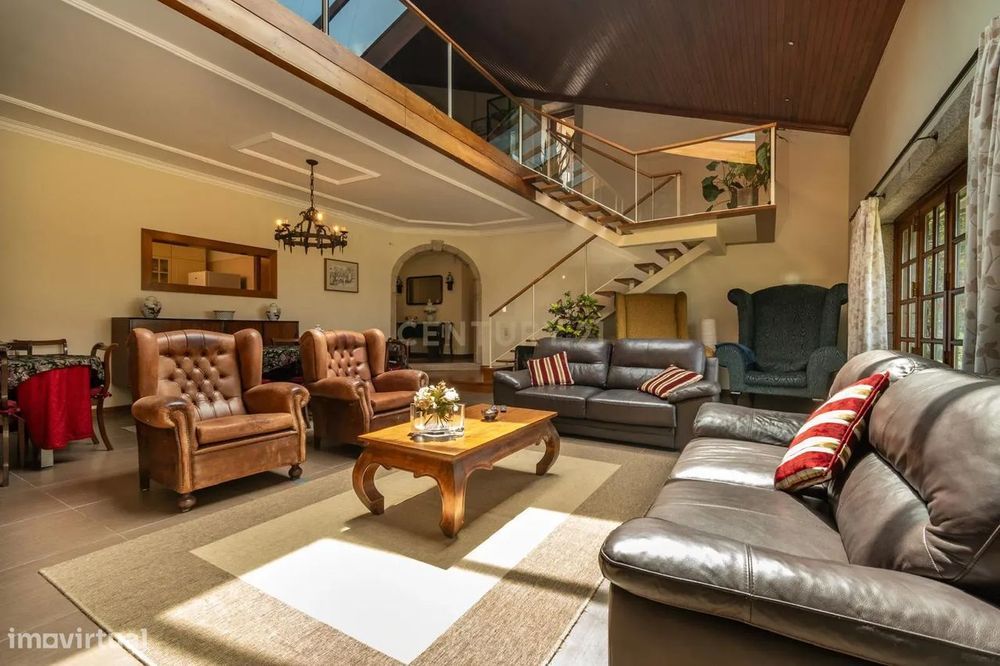 Luxuosa Moradia T9 com Vista Mar em Viana do Castelo