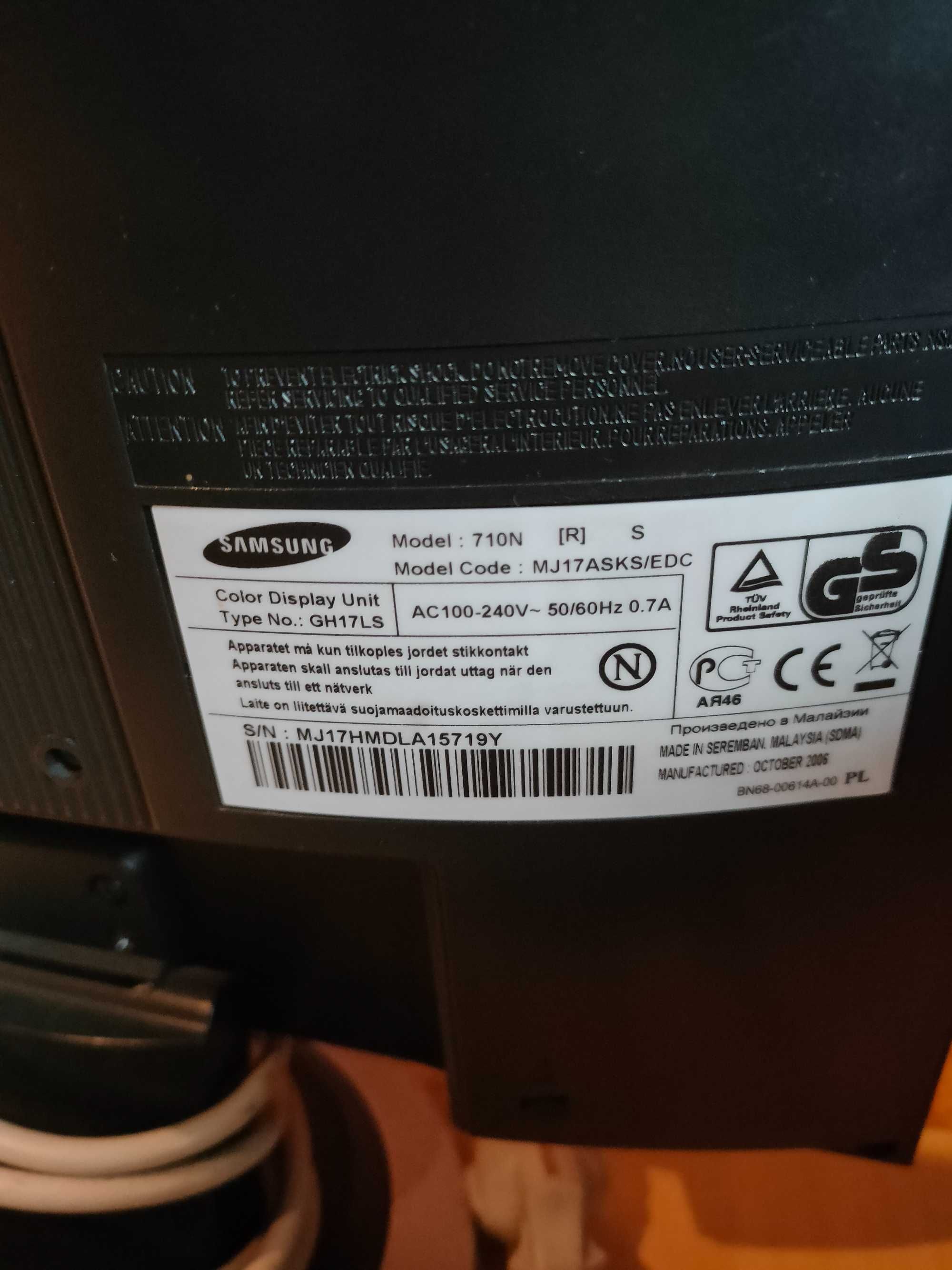 Monitor Samsung SyncMaster 710N 19"