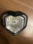 Lampa motocyklowa uniwersalna Yamaha Mt125 stan idealny reflektor