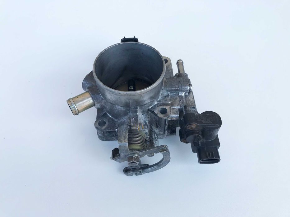 Дросельна заслонка Toyota Corolla E12 (2000-2006 р.в) - 1.8 (2ZZ-GE)