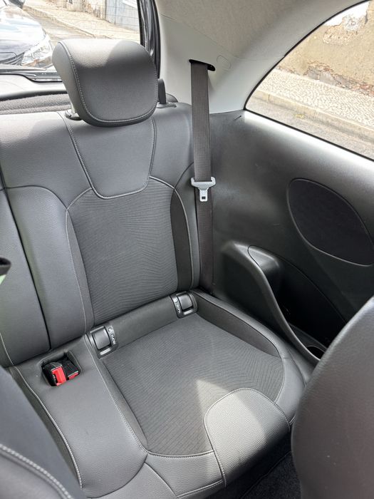 Opel Adam Glam 2018 - com revisao feita