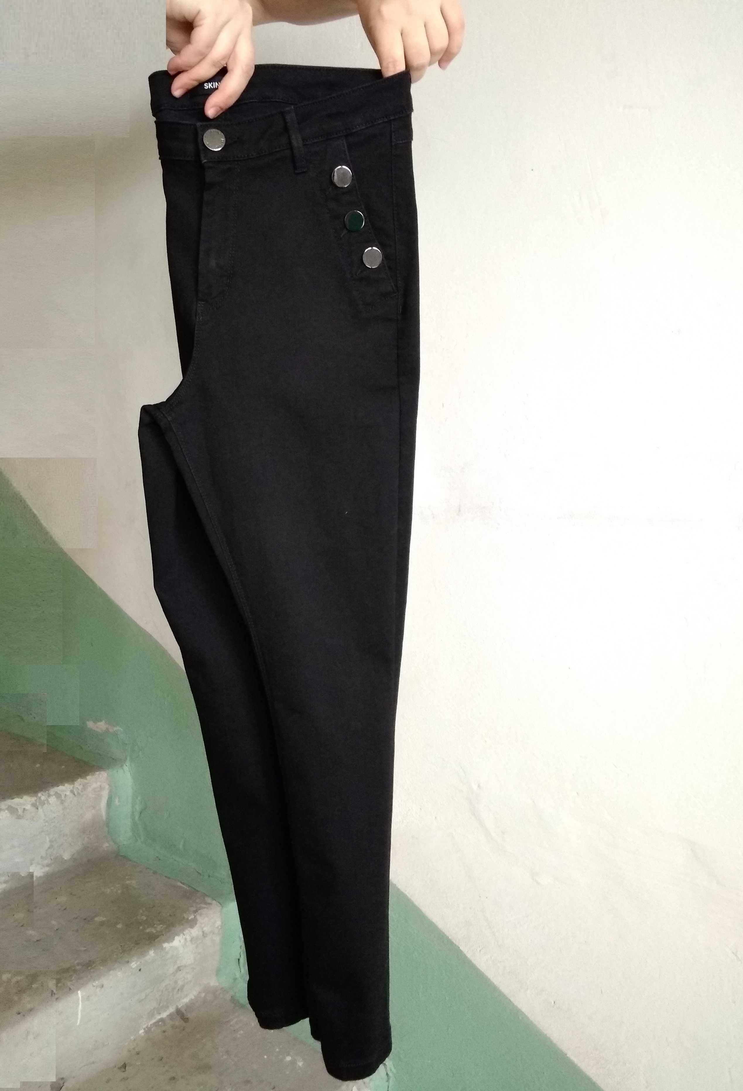 р 10 / 44-46 Стильные базовые черные узкие джинсы штаны брюки скинни