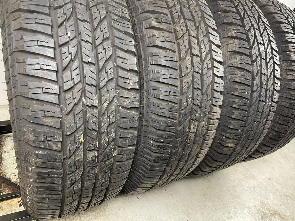 235/70R15 102T Yokohama Geolandar A/T