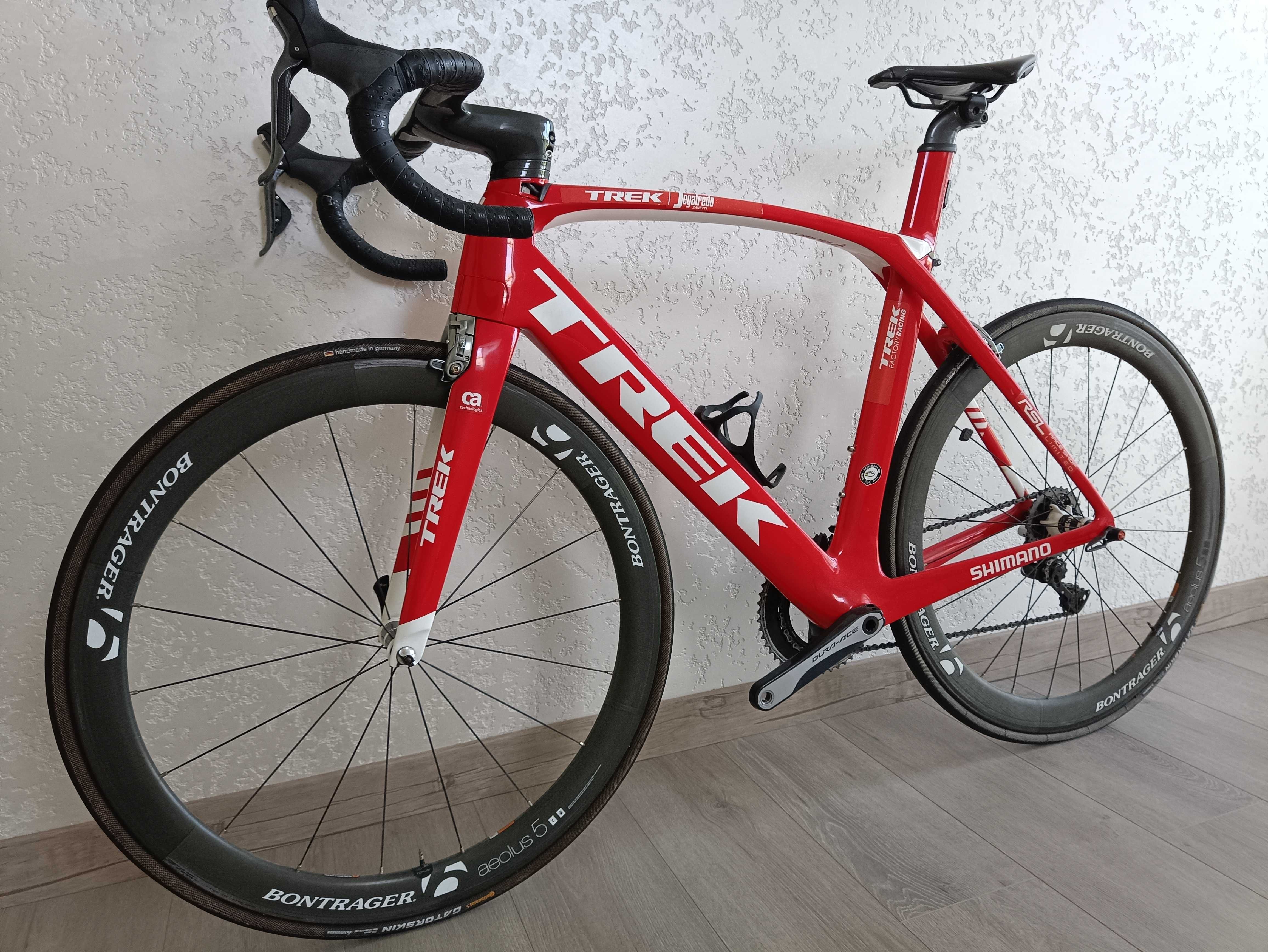 Trek Madone Segafredo 700