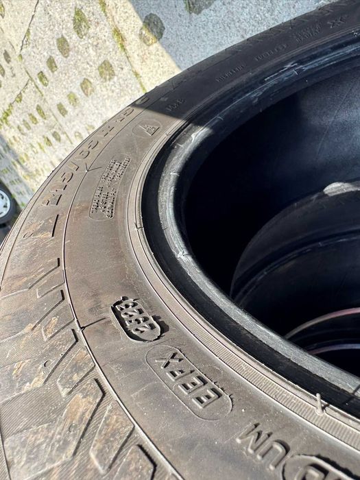 Komplet opon zimowych Michelin AGILIS 51 SNOW-ICE 215/65R15C