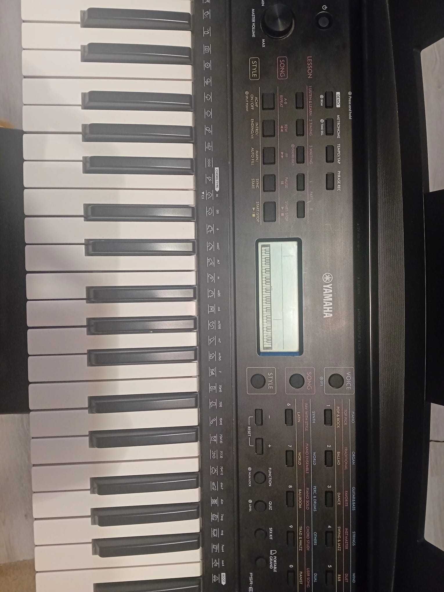 Keyboard Yamaha PSR-E273