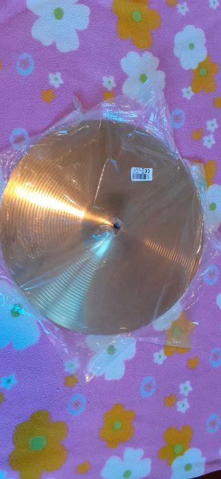 Pratos de bateria novos - 14 polegadas