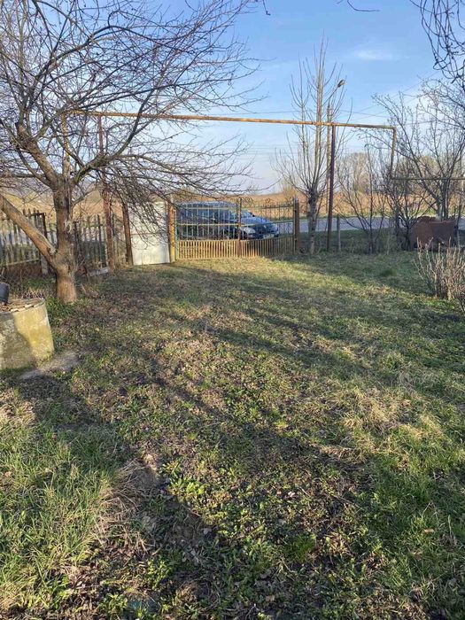 Чернівці , Рогізна , вул. Каштанова земля фасад.