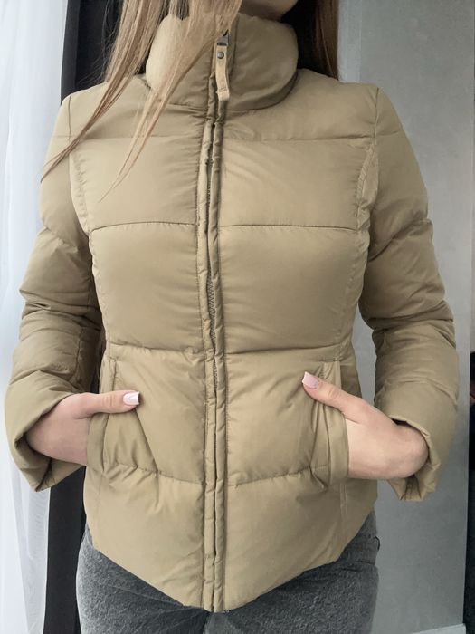 Пуховик жіночий Benetton натуральний пух гірчичний XS