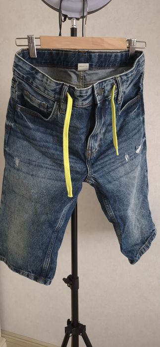 Джинси zara 158-164 вітровка zara 152 шорти джинсові 170 та 164