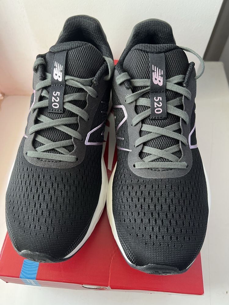 New Balance 520 V8 оригінал 41 розмір 26,5 см