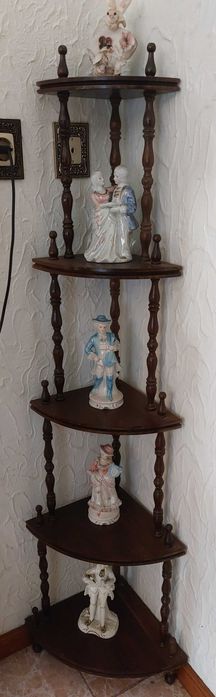 Móvel estantes de canto