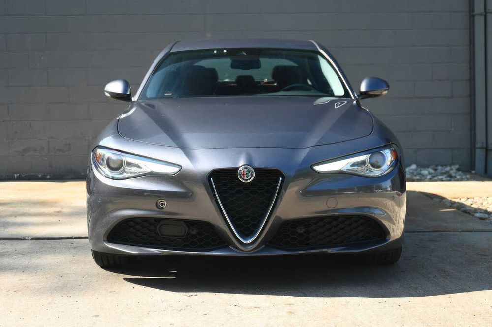 Alfa Romeo Giulia Sprint      2021