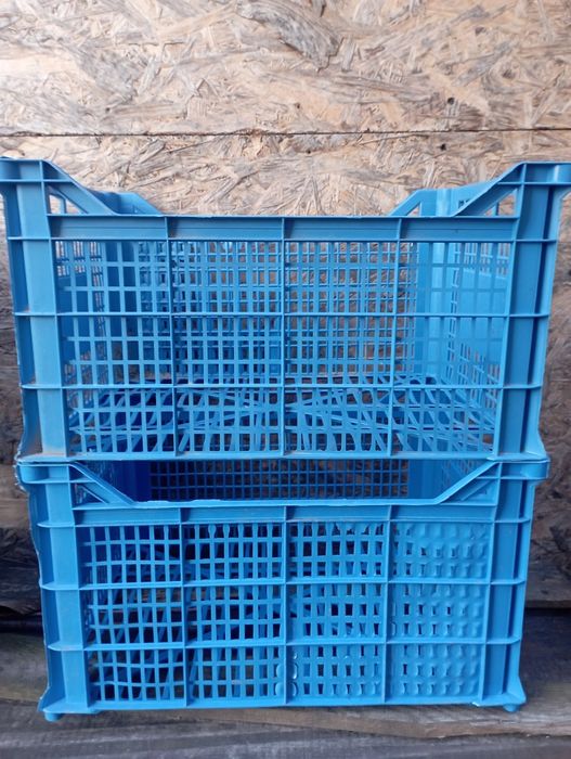 Пластикові ящики