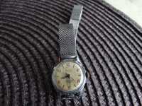 Zegarek Pallas damski gratka dla kolekcjonera z bransoleta mesh