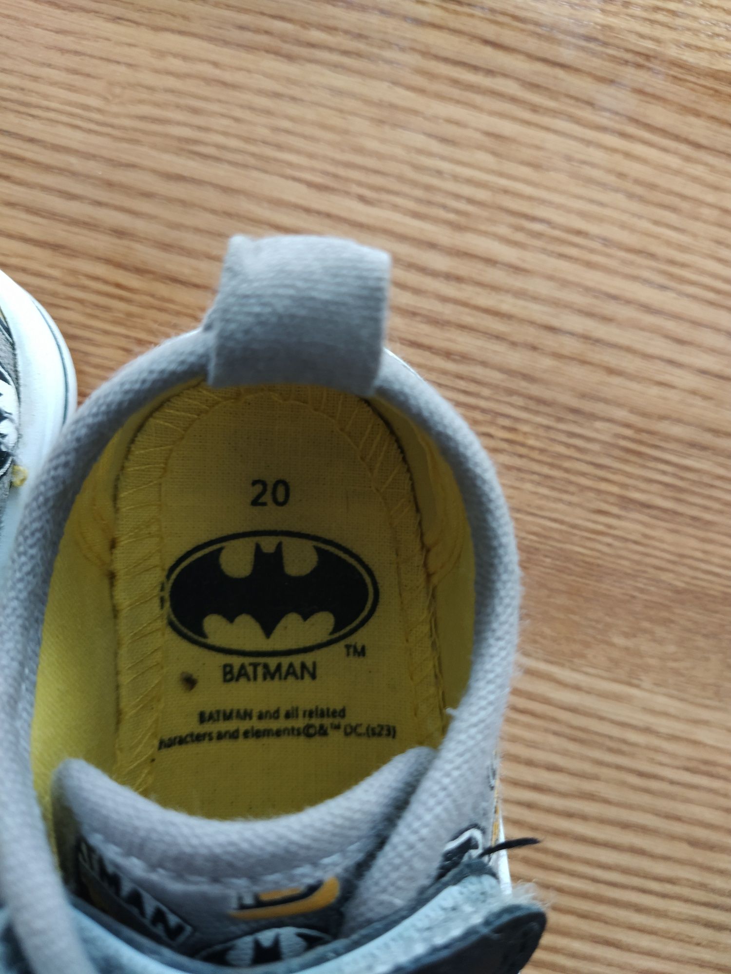 Trampki 20 buty tenisówki na rzep Batman smyk