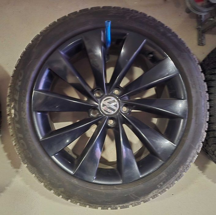 Koła zimowe 235/45R18 Passat B6 B7 B8