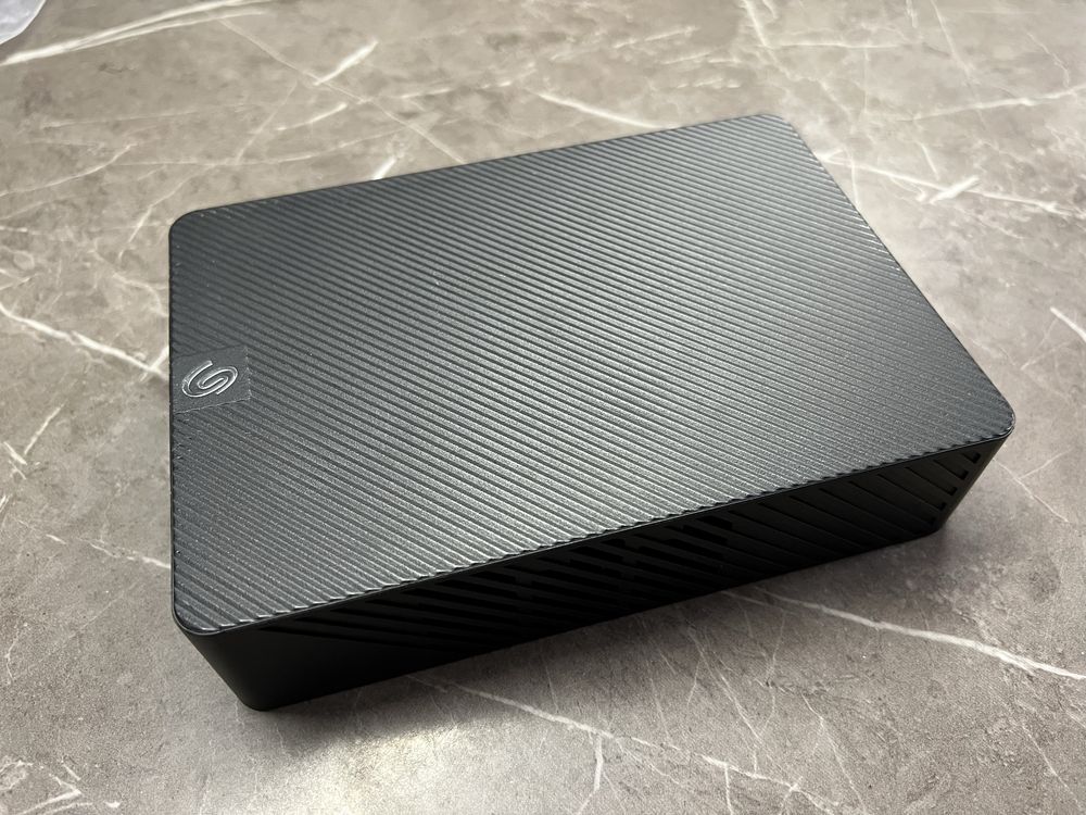 Зовнішній жорсткий диск Seagate Expansion HDD на 4Tb