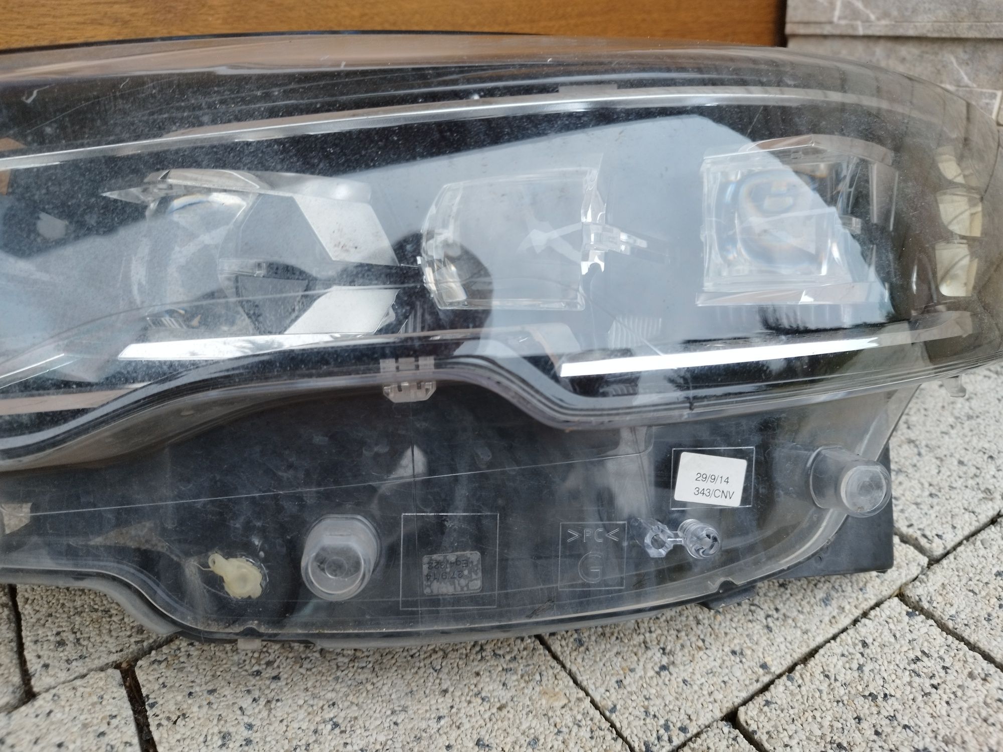 Reflektor Peugeot 508 lewy przod