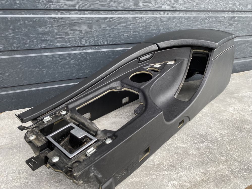 Підлокотник BMW E60 E61 Рестайл Чорний Підлокітник БМВ Е60 Е61