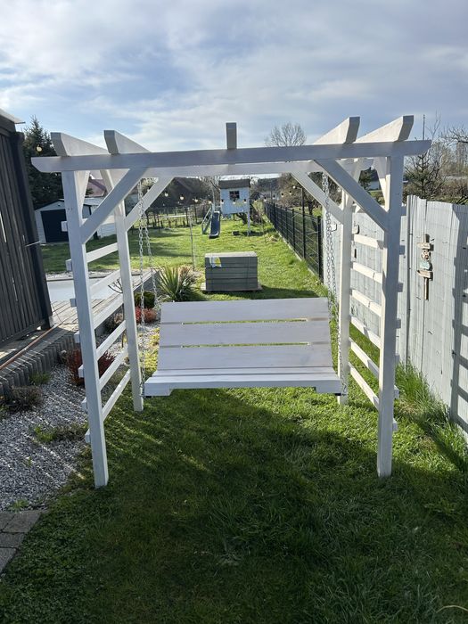 Solidne meble ogrodowe huśtawki piaskownice pergole stoly piknikowe