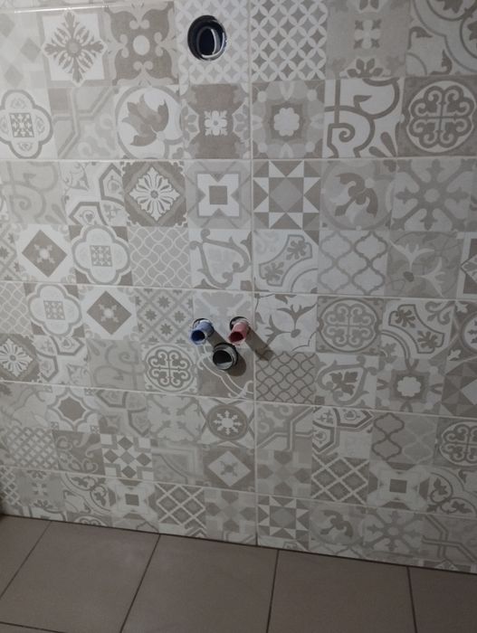 Строитель плиточник